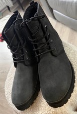 BN: UGG Boots Men's UK Size 12 Harkland  Leather Black Wool lining S/N 1106672