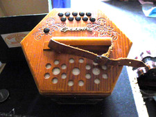 Galotta 90 Reed 16 Fold 20+1 button Anglo Concertina.. C1970...Original box. VGC