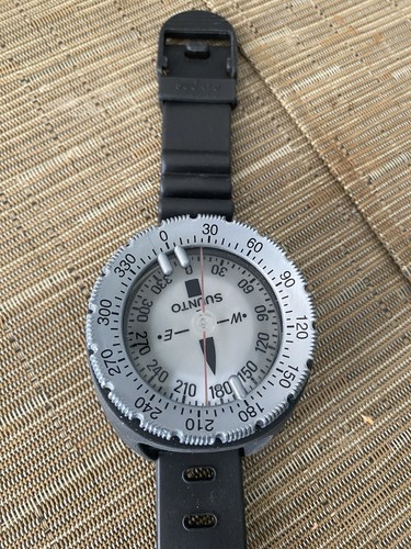 Suunto wrist diving - , compass