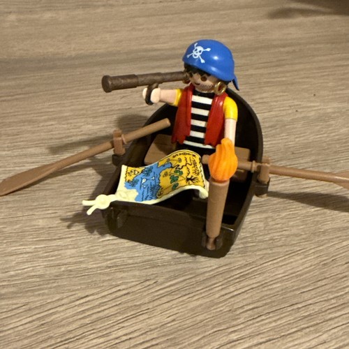 Playmobil pirate rowing - pirate, in