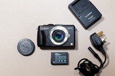 Panasonic LUMIX DMC-GX1 16.0MP