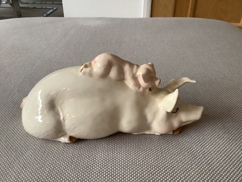 Beswick pig with piglet its - piglet,