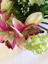 artificial flowers arrangement