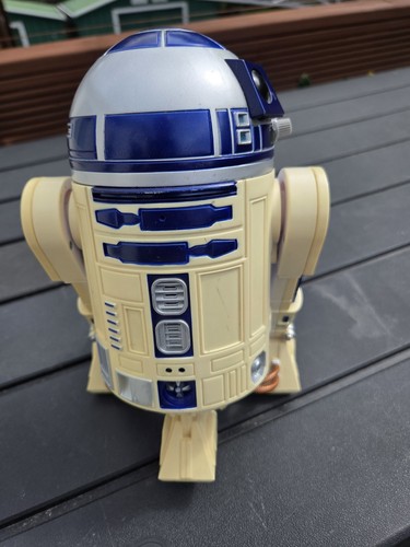 R2d2 2016 hasbro - 2016, battery