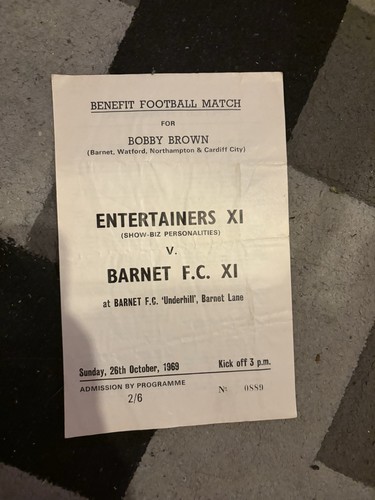 Entertainers barnet fc xi - v,