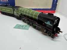 Bachmann OO 32-550A Class A1 4-6-2 60163 'Tornado' in BR apple green