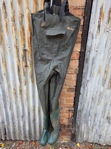 Michigan fishing chest - chest, waders