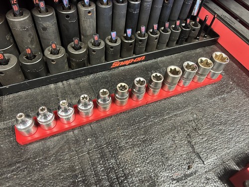 Deep impact socket holder - socket,