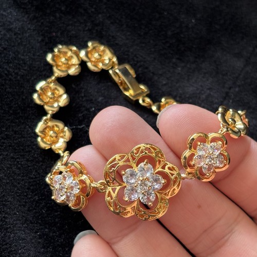 Vintage retro gold tone - vintage,