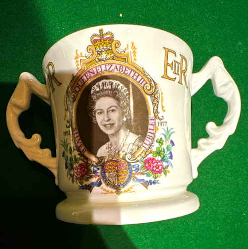 Queen elizabeth 1977 silver - queen, ii