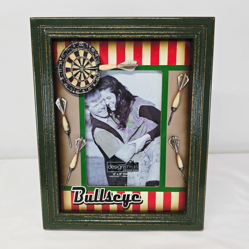 Bullseye darts themed picture - bullseye,
