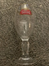 Stella M13 20oz Pint Glass 