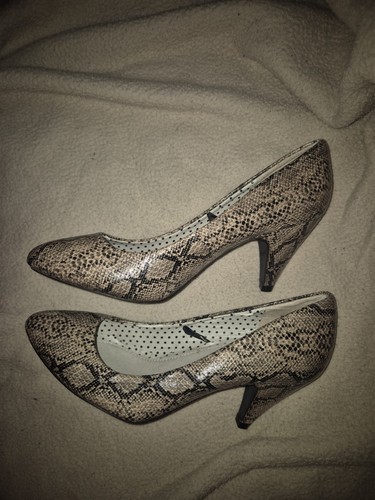 Fiore snakeskin small heel