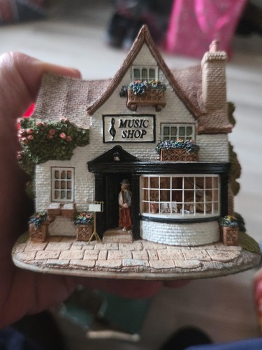 Lilliput lane the right note - lilliput,