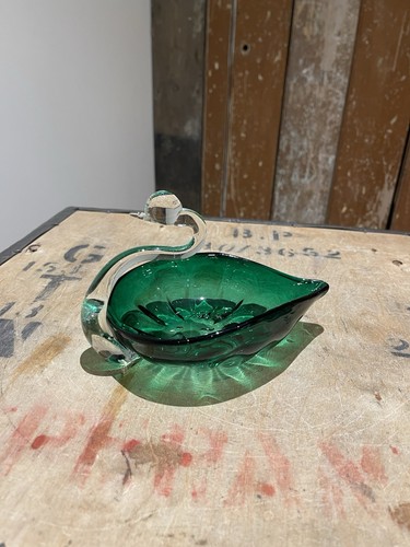 Vintage green glass swan - green,