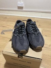 Black YEEZY BOOST 700 size 8