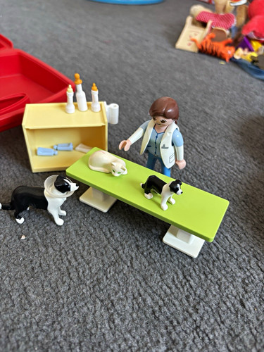 Playmobil vet animal clinic - playmobil,
