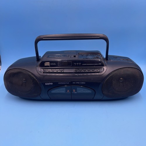 Faulty sanyo mcd z31l fm - *faulty*,