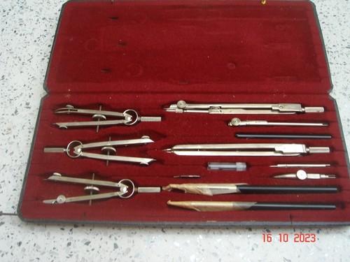 Helix leather box containing - helix,