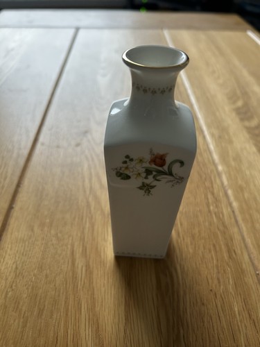Bud vase wedgewood mirabelle - bud,
