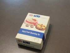 VINTAGE 1950's TALA ICING SET