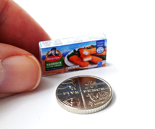 Dolls house miniature - house, 1:12