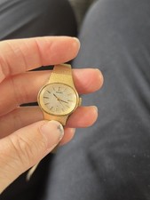 Seiko ladies gold tone - seiko,