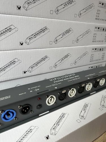 Uplight dmx power - &,
