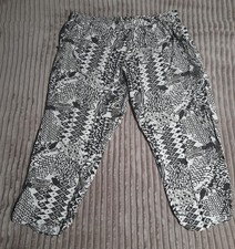 Ladies cropped trousers size