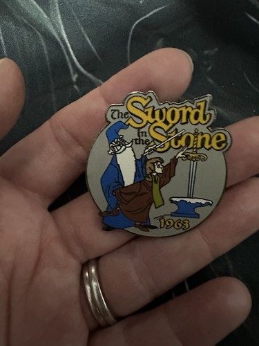 Disney sword the stone - in,