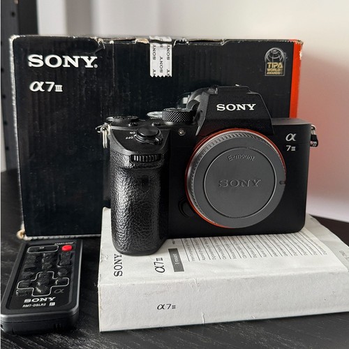 Sony alpha iii full - iii,