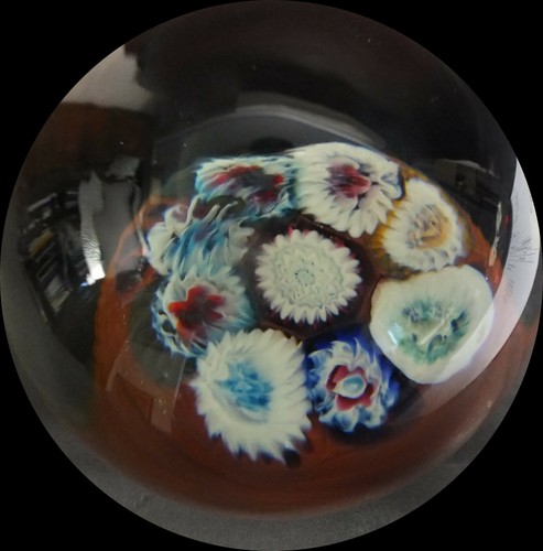 Beautiful vintage paperhweight - beautiful,