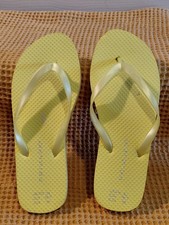 Girls/Ladies Size 3-4 Yellow
