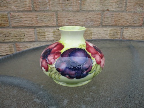Moorcroft pottery anenome - moorcroft,