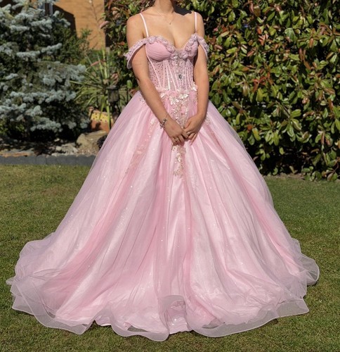 Red carpet ready 2026 pink - red,