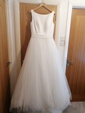 Venus Ivory Wedding Dress Size