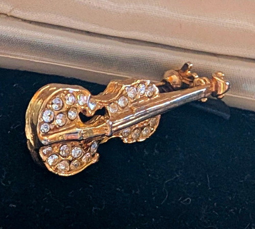 Gold tone violin - gold, brooch