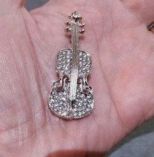 A Vintage Style Rhinestone Guitar/Violin/Ukulele/Cello/Instrument Brooch