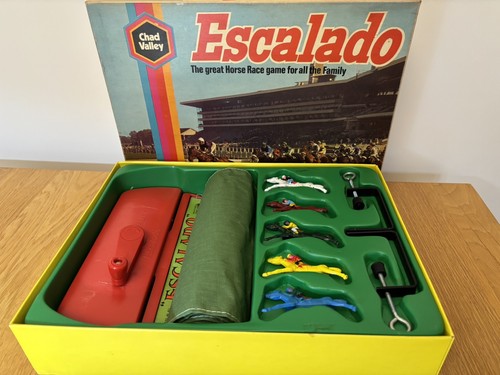 Vintage escalado horse racing - vintage,