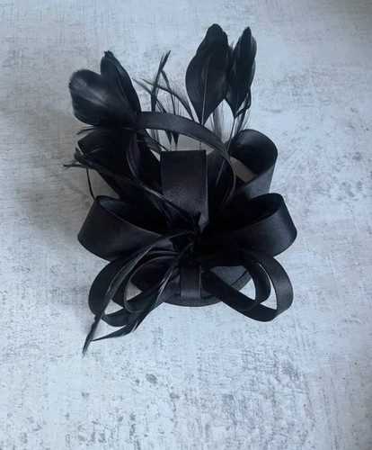 Small fascinator black flower - black,