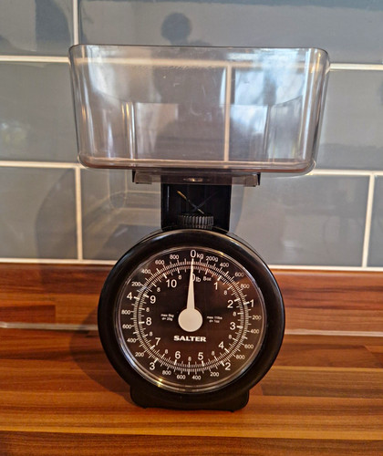 Salter kitchen scale - scale, with