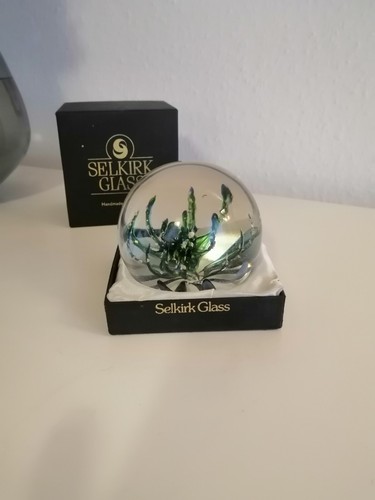 Selkirk glass paperweight - selkirk,