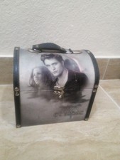 Original 2010 NECA x Twilight Saga Eclipse Jewelry Trunk Box Edward Bella RARE