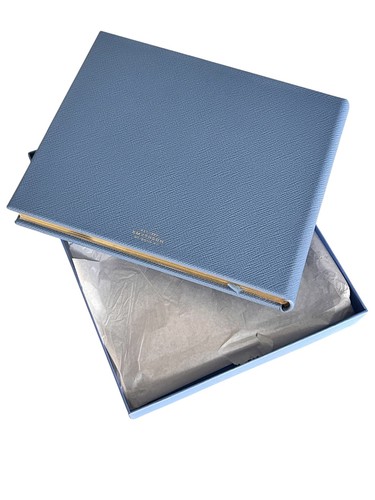 Smythson bond street visitors - smythson,