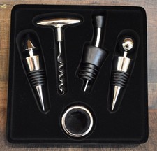Wine Accessories Deluxe Set of