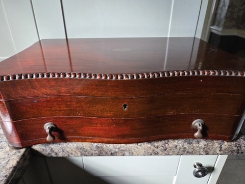 Good mahogany canteen - good,
