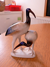 A LOVELY VINTAGE HOLLOHAZA "PAIR OF IBIS" FIGURE. PERFECT