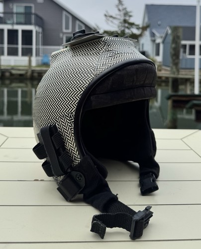 Skydiving helmet size - skydiving, m