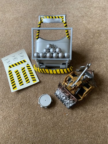 Robot wars pullback toys - robot,