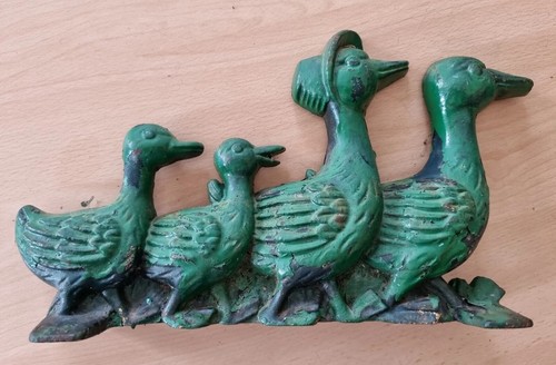 Original vintage metal cast - original,